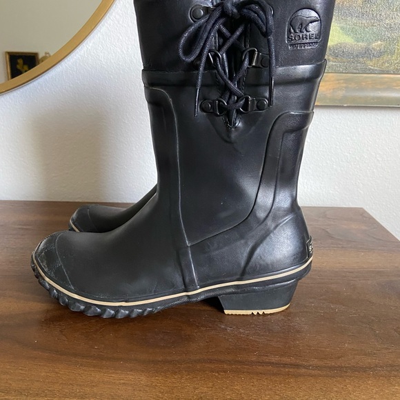 Sorel Women’s 6.5 Black Waterproof Rainboots - Picture 3 of 8